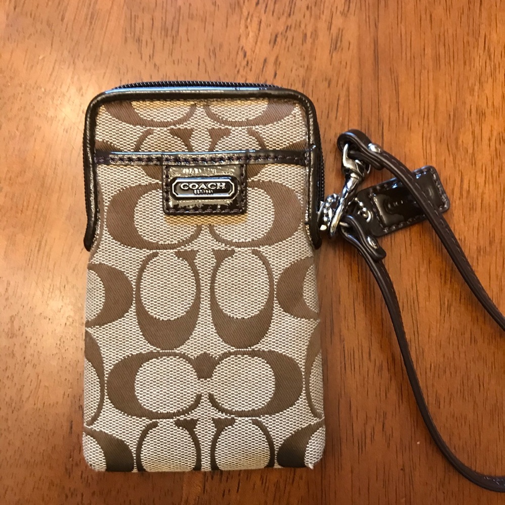 Cell phone wallet